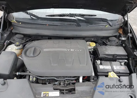 2017 Jeep Cherokee Latitude 4X4 z USA, uszkodzony, nr VIN 1C4PJMCS6HW634762